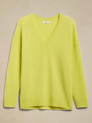 Caro Lightweight Cashmere V-Neck Sweater