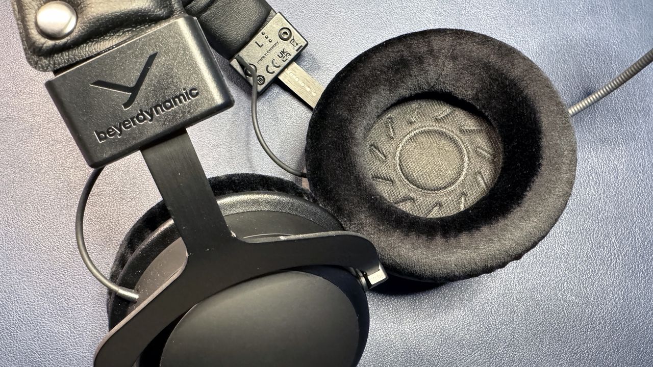Beyerdynamic MMX 300 Pro