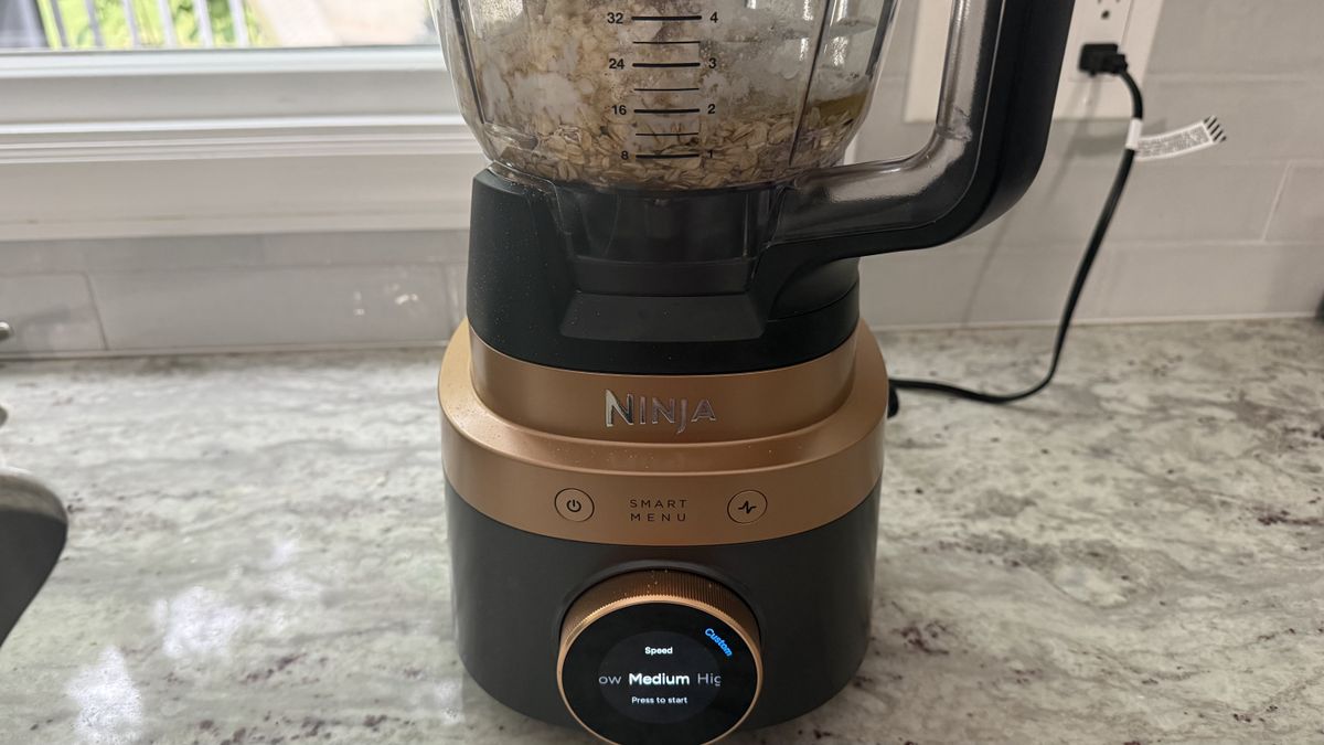 Ninja CrushBOSS blending pancake batter