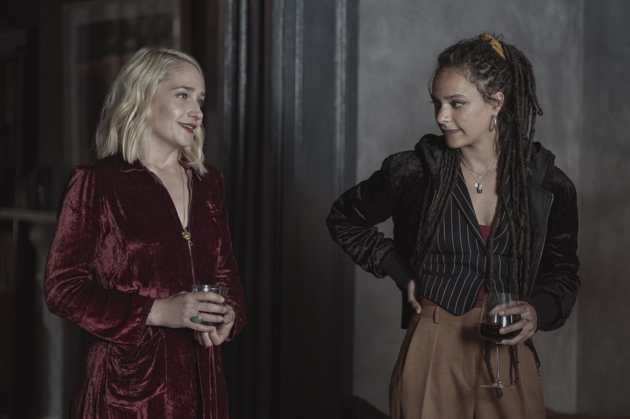 Melissa (Jemima Kirke) and Bobbi (Sasha Lane) in 'Conversations With Friends.