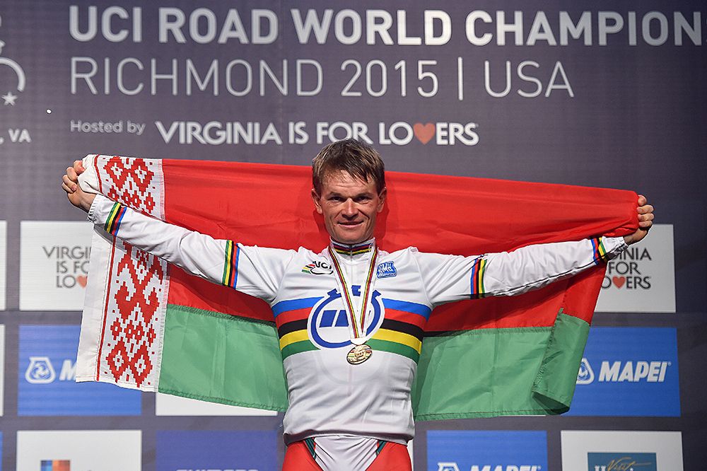 Vasil Kiryienka (Belarus) wins the elite men's time trial