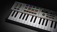akai
