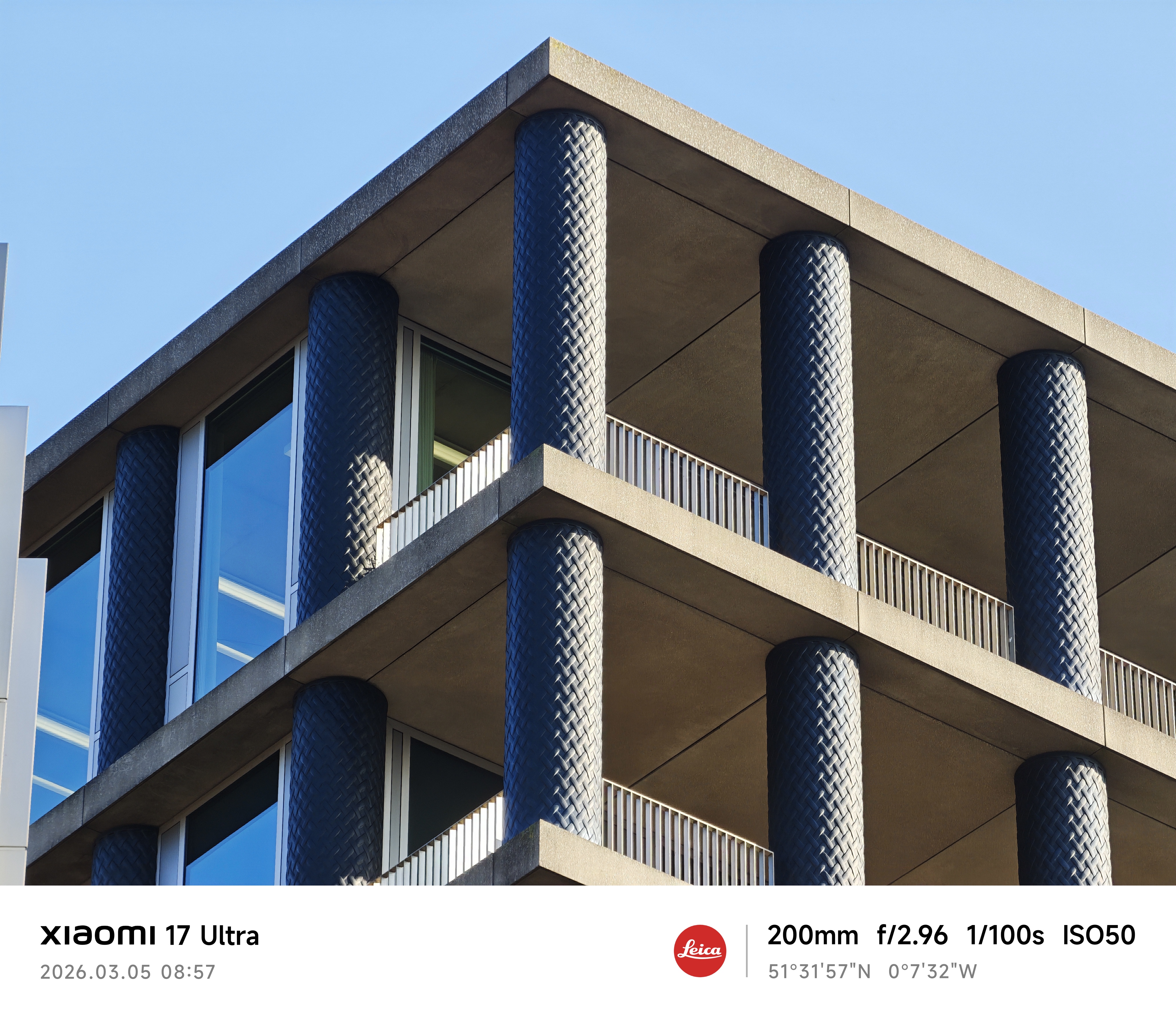 Xiaomi 17 Ultra camera sample highrise zoom 8.6x