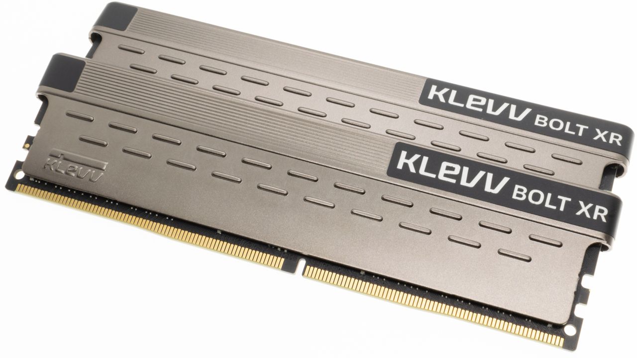 Klevv Bolt XR DDR4-3600 C18