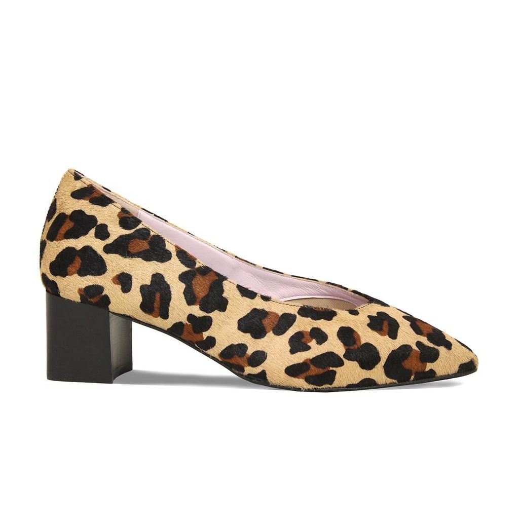 Kaye Adams stuns in leopard print heels from Duchess of Cornwall's ...
