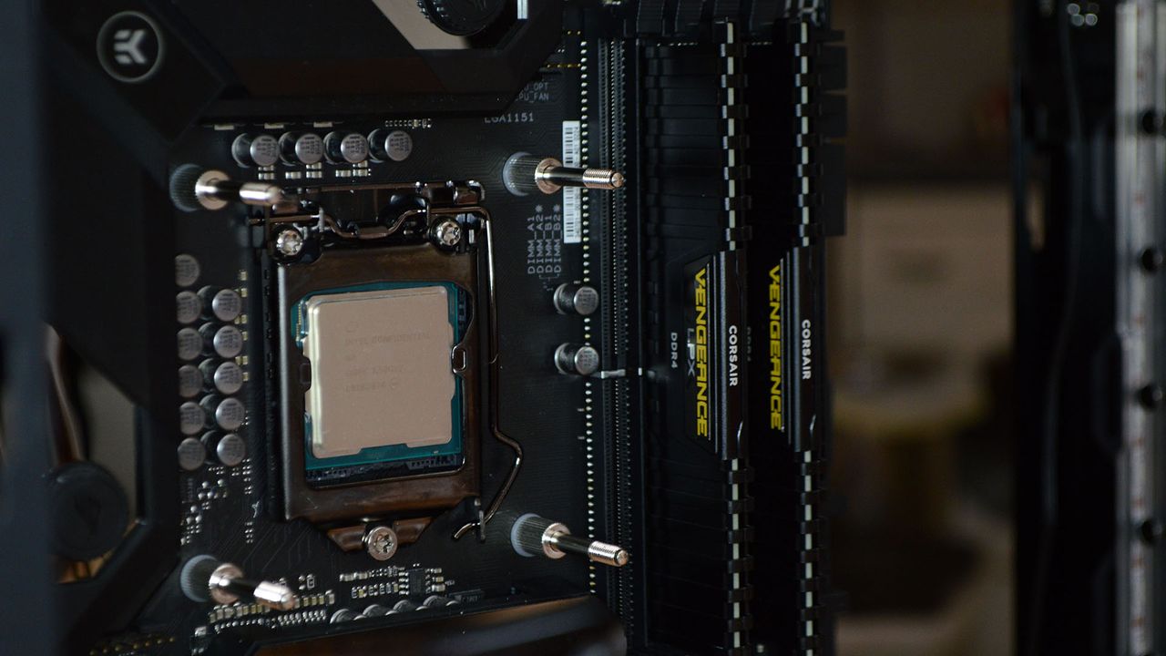 EKWB CPU block mounting