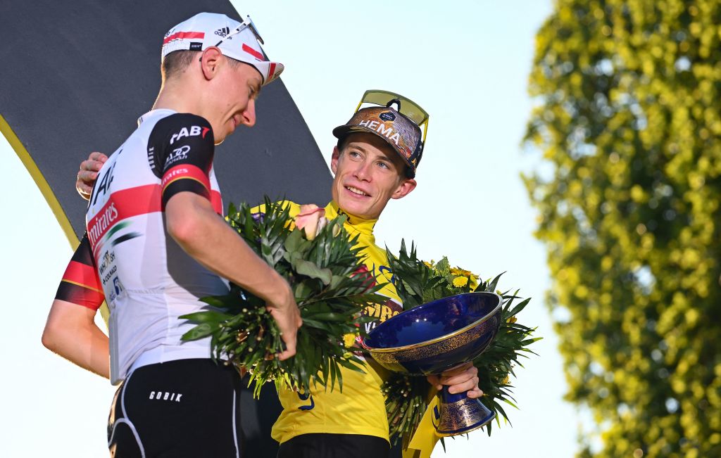 Jonas Vingegaard Crowned Tour De France Champion While Jasper Philipsen Wins Stage Cyclingnews