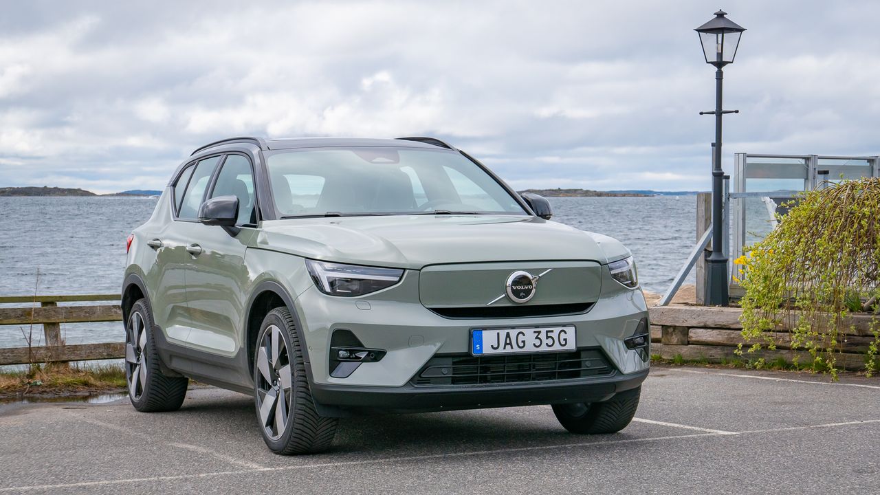 Volvo XC40 Recharge (2024) first drive: more range, more power, same ...