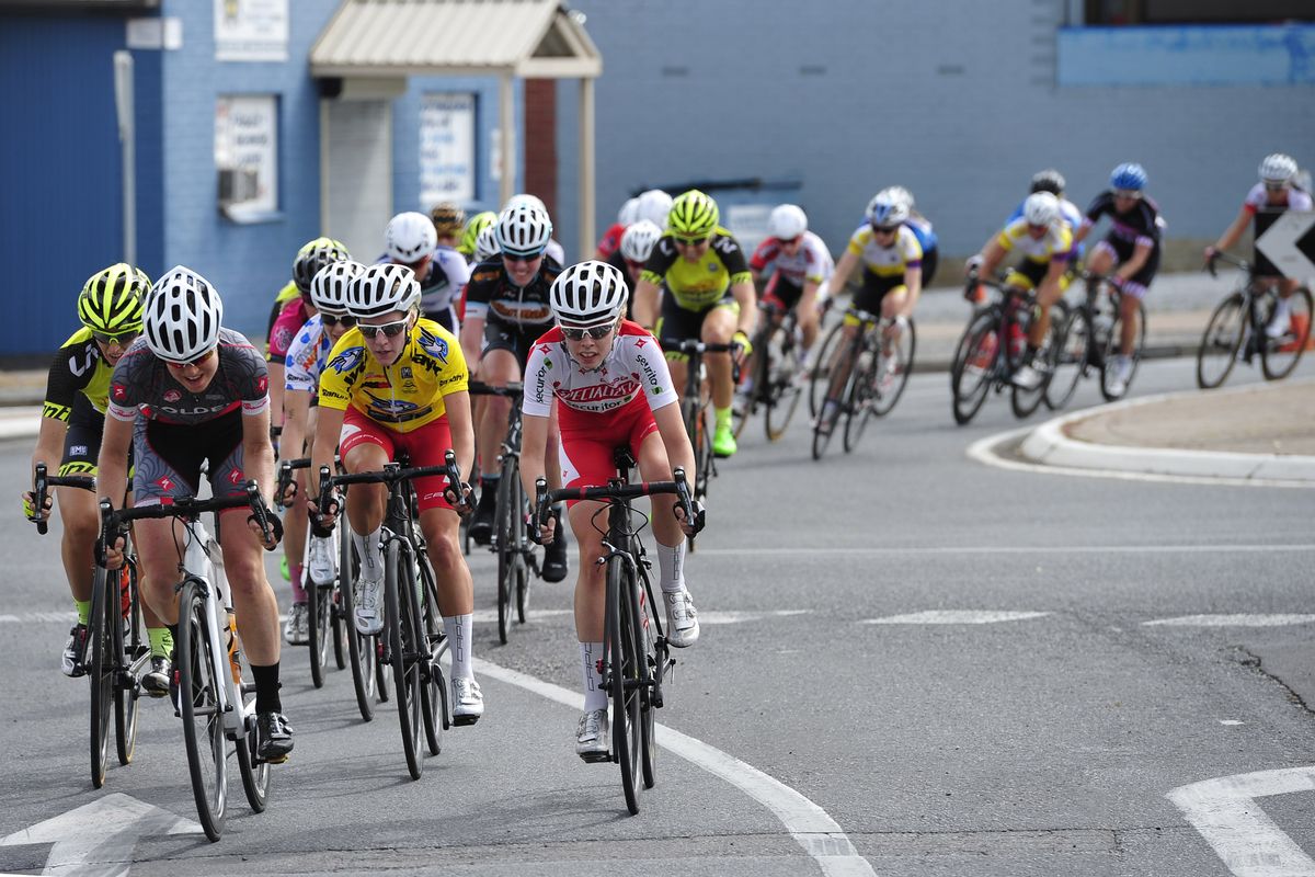 Michaele Parsons (Specialized Securitor) claimed a maiden NRS win at the Women's Adelaide Tour