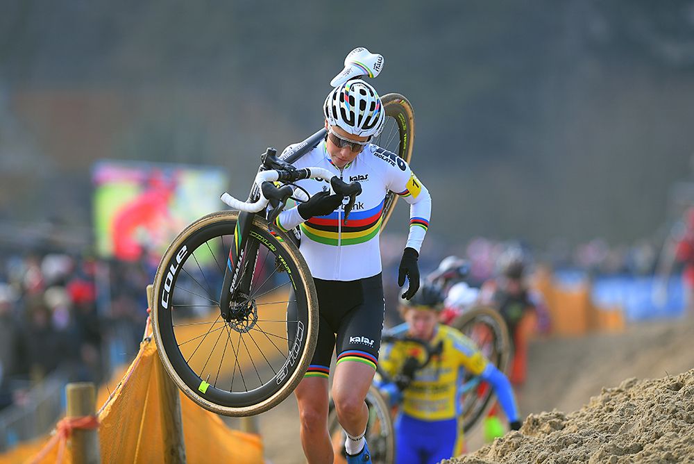 World champion Sanne Cant wins Belgian cyclo-cross tittle