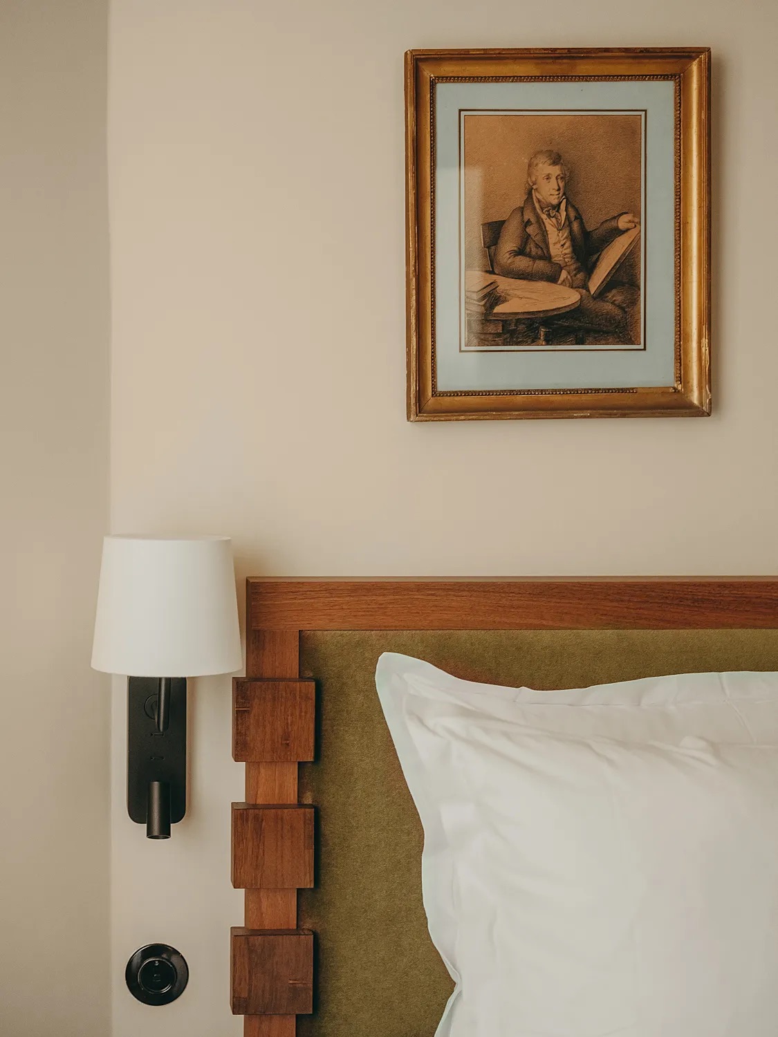 Room in H&amp;ocirc;tel du Savoir.