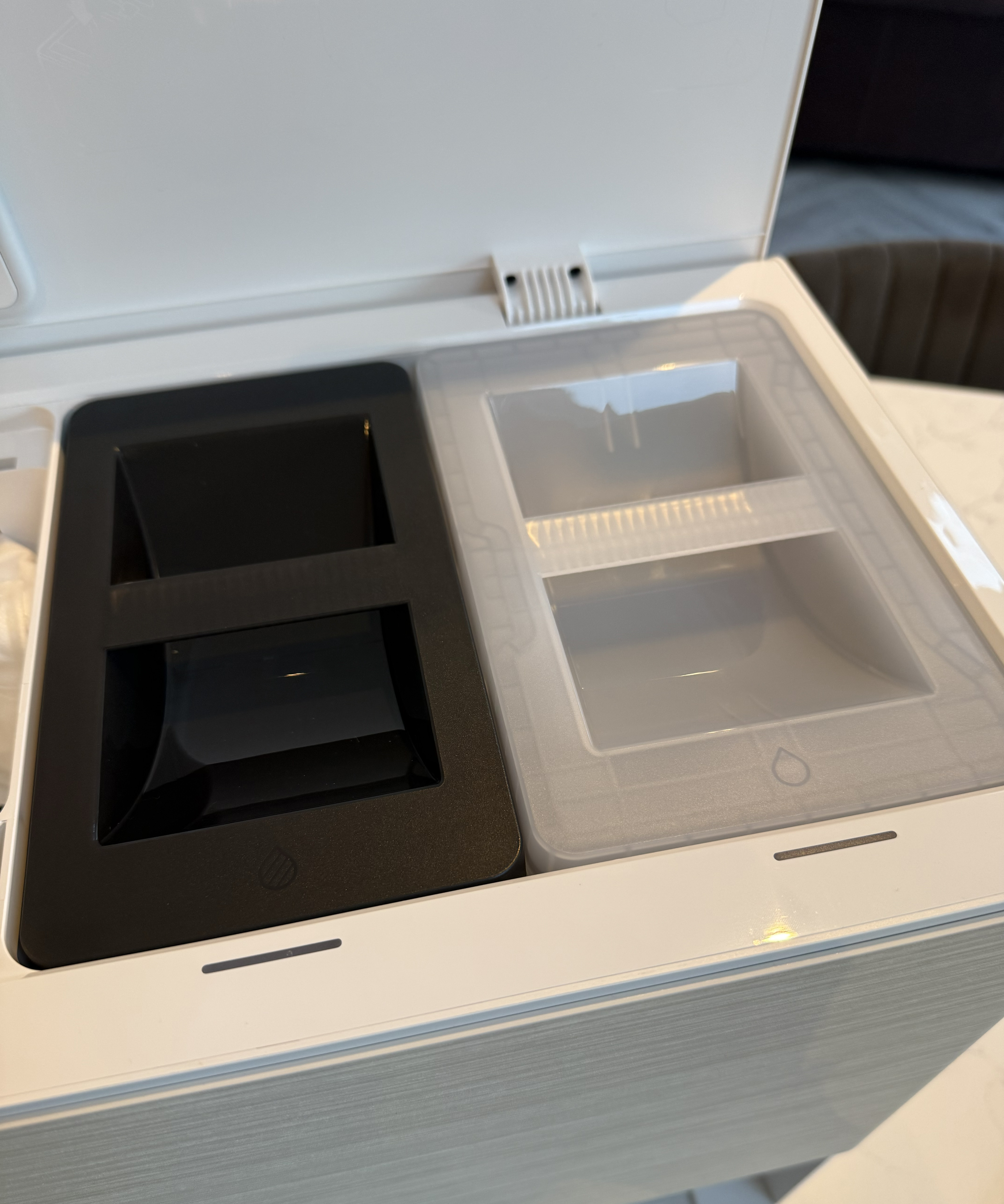 Roomba 705 Water Tanks in Dock