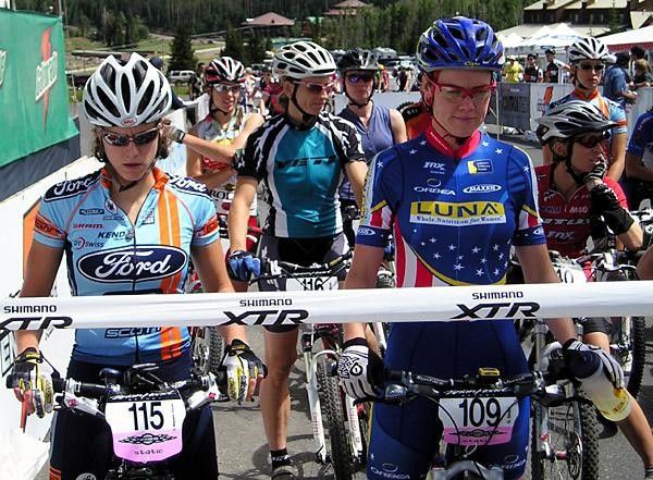 The look of concentration at the start Sara Bresnick-Zocchi (Ford) and Georgia Gould (Luna)