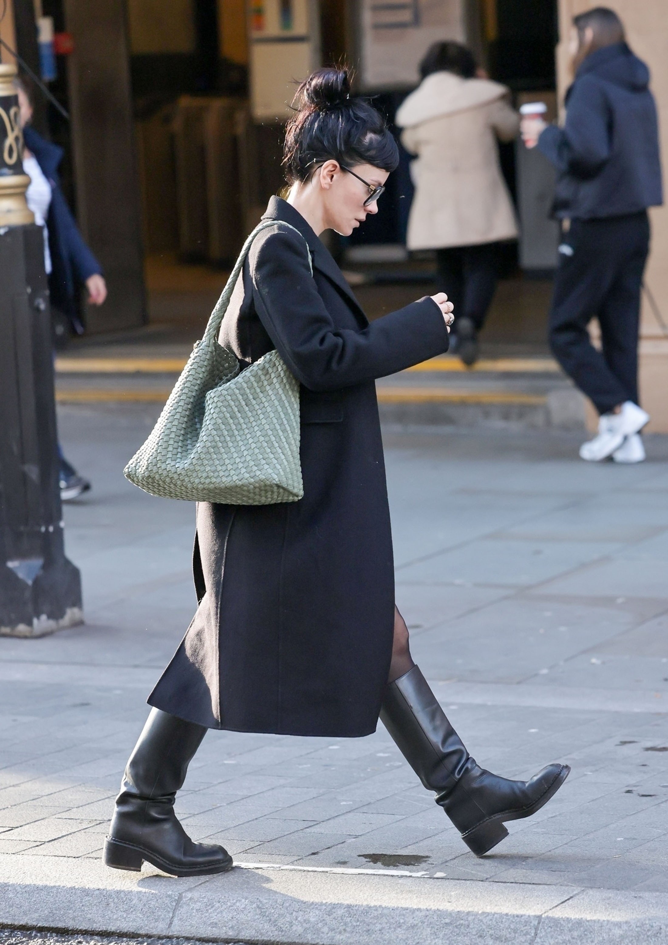 Lily Allen boots and bag