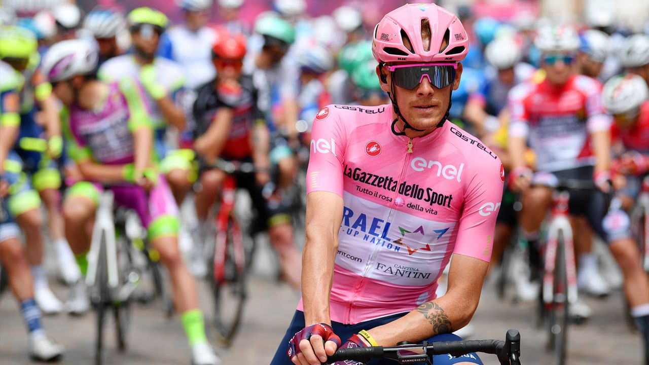 Giro d'italia colour-matched tech for the classification leaders