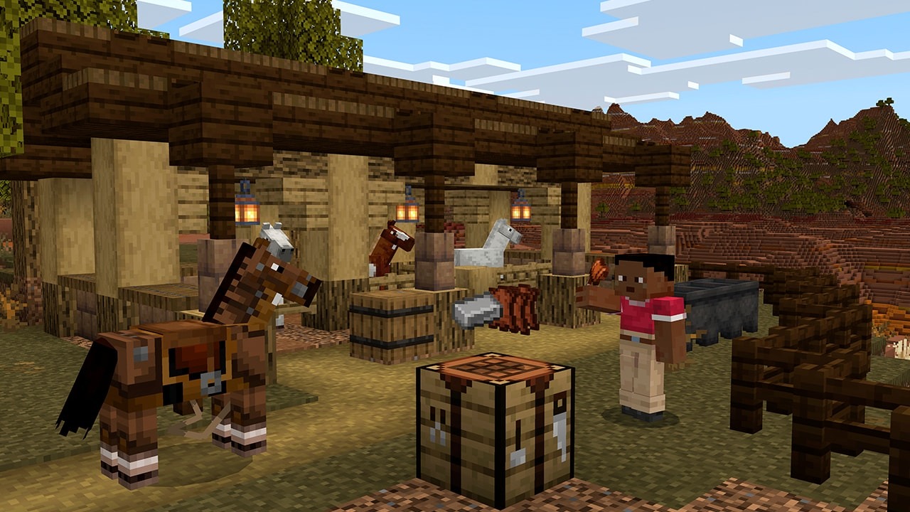 Screenshot of craftable saddles in Minecraft.