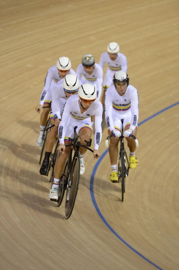 The Colombian team pursuit squad