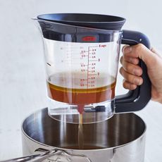 OXO gravy jug with fat separator 