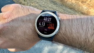 Real-time workout data during a run, using the Amazfit Cheetah Pro