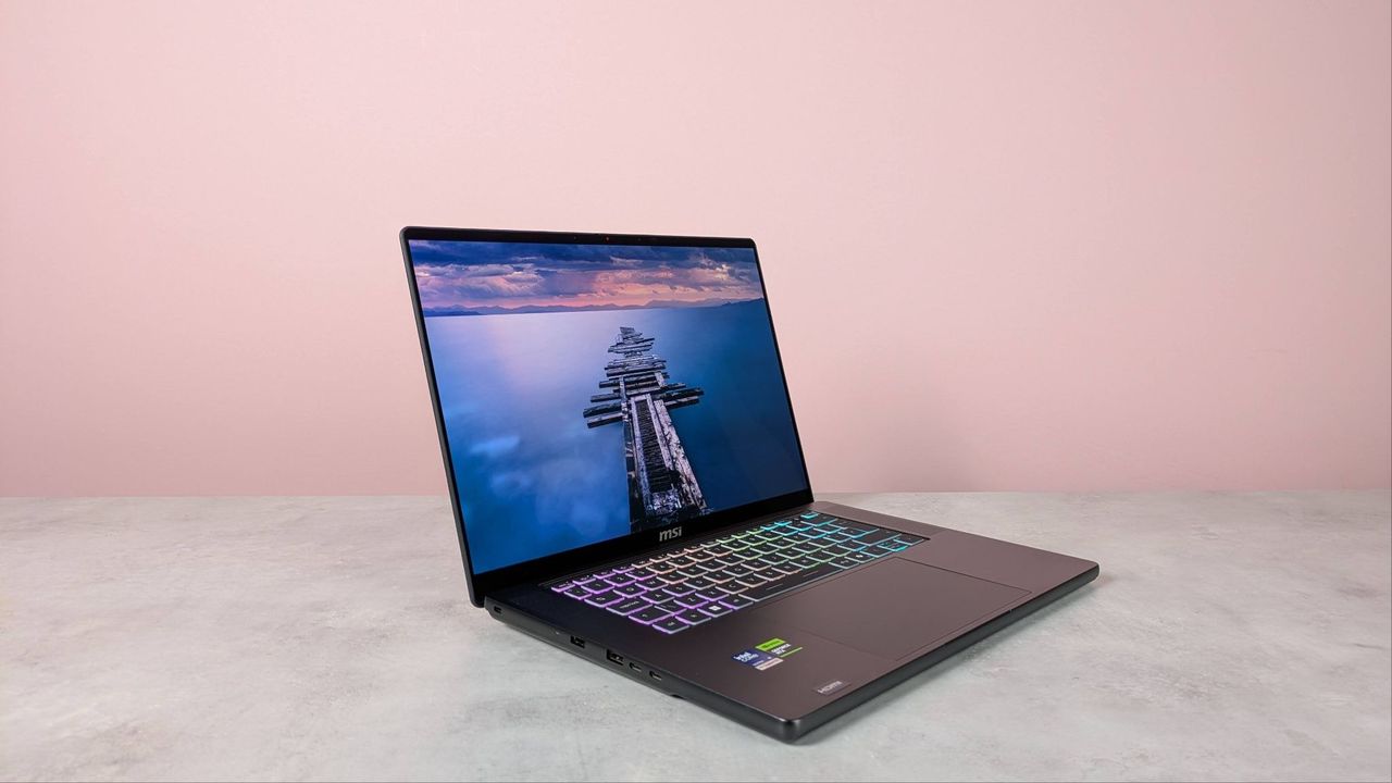 MSI Stealth 16 AI+