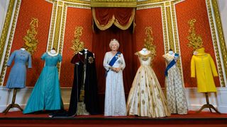Queen's fashion - Royal Dress Collection Madame Tussauds