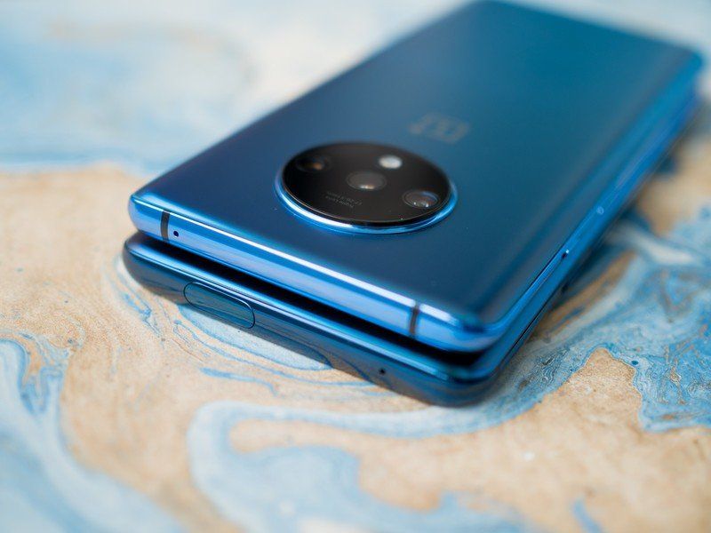 OnePlus 7T vs. OnePlus 7T Pro