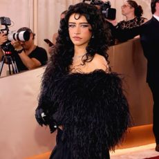 Odessa A'zion outfits at the golden globes