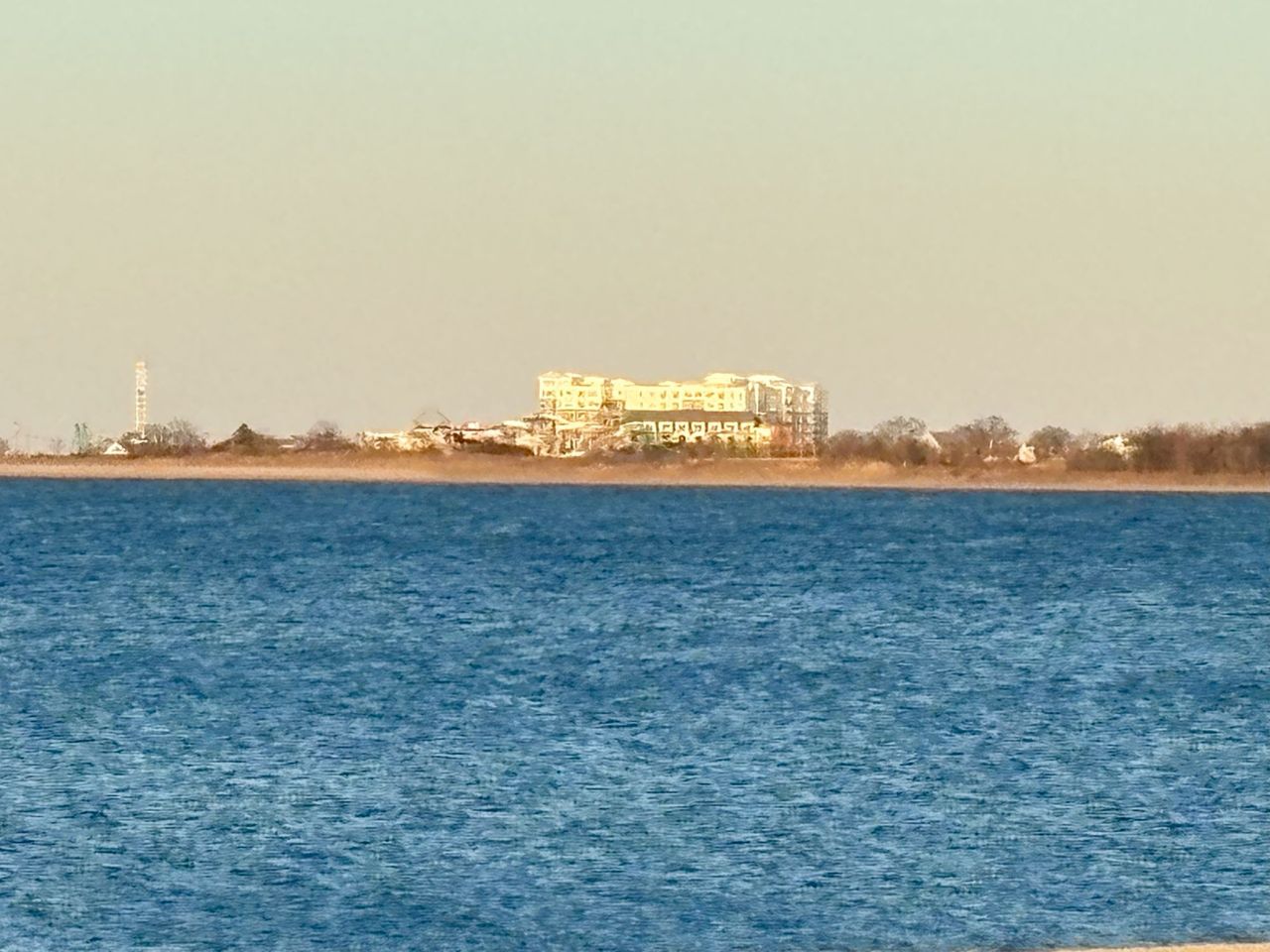 Apple iPhone 16 zoom sample.