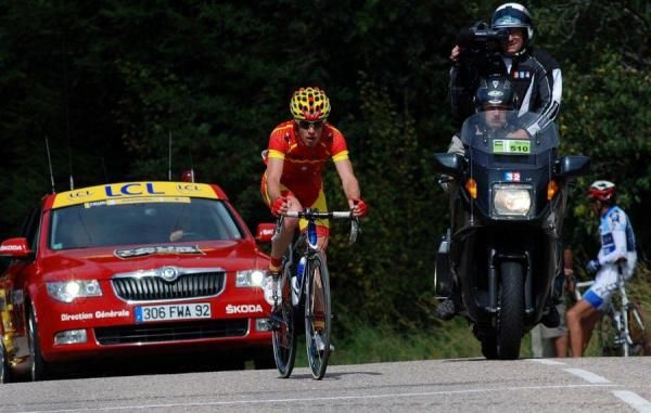 Garikoitz Bravo (Spain) leads on top of the Col de Bonne Fontaine