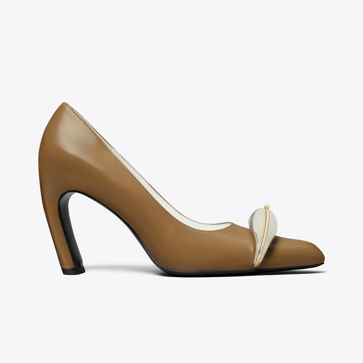 Pierced Pump in Brown, Size 8.5
