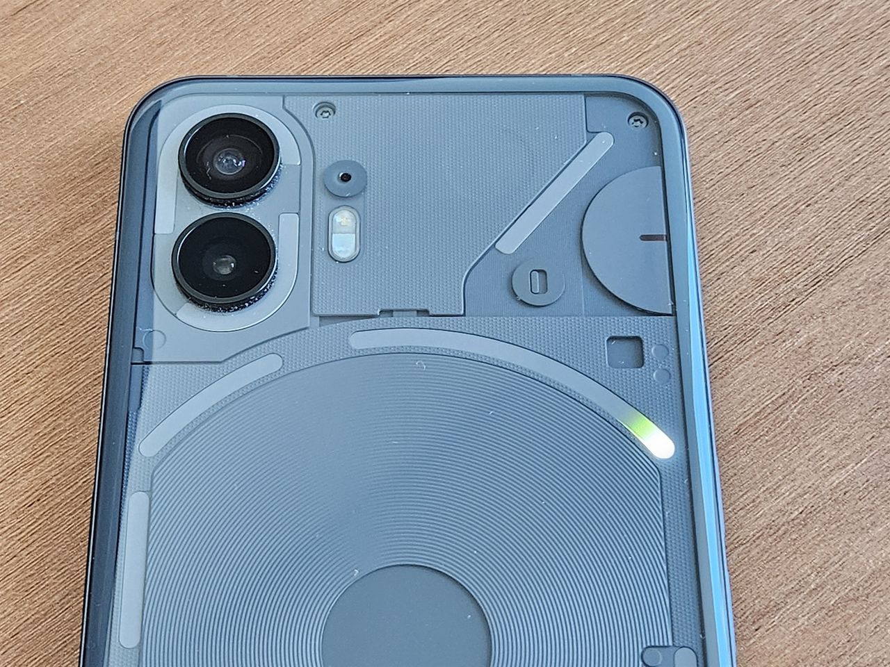 Nothing Phone 2 volume indicator low volume