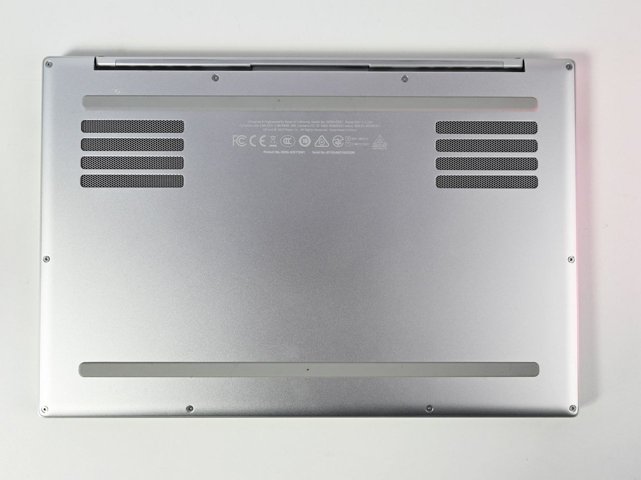Razer Book 13 2020 Review Vents