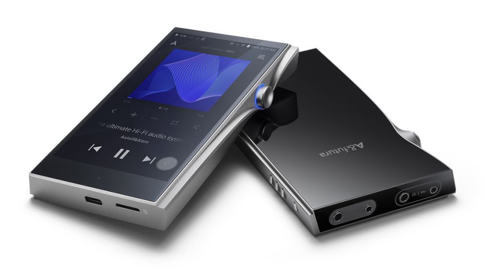 Astell &amp; Kern A&amp;futura SE200 on white background