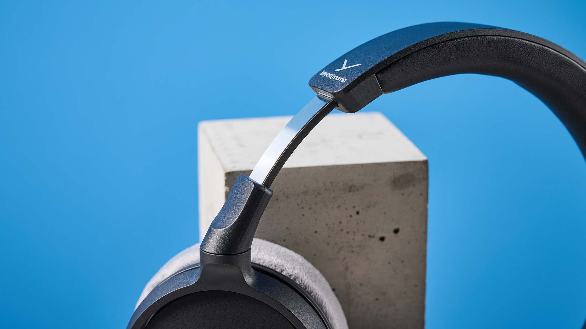 Beyerdynamic DT 270 Pros photographed in a blue background