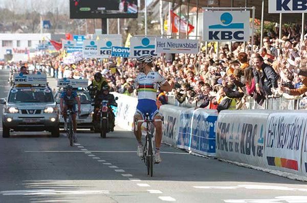 Tom Boonen (Quick.Step) was a lot quicker than Leif Hoste