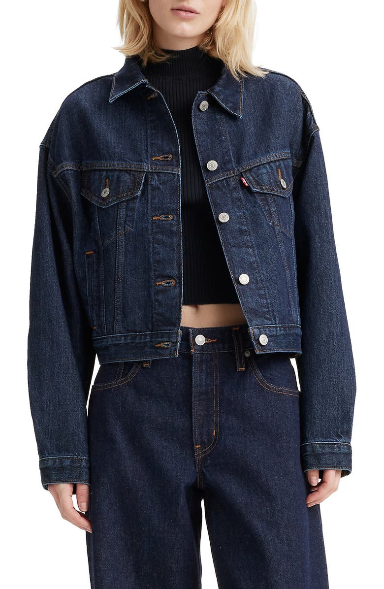 Shrinking 90s denim truck clip jacket
