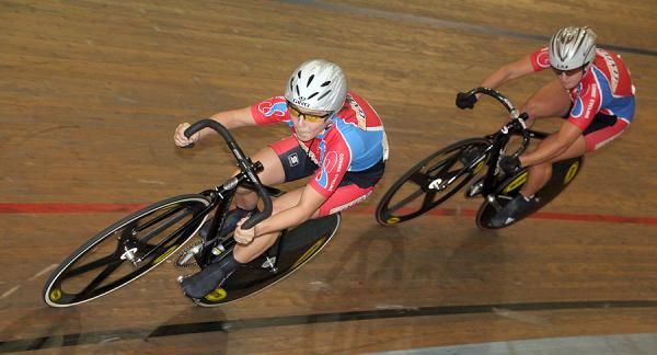 Kate Wilson leads out Dana Feiss in the qualifying round of the Women's Team Sprint.