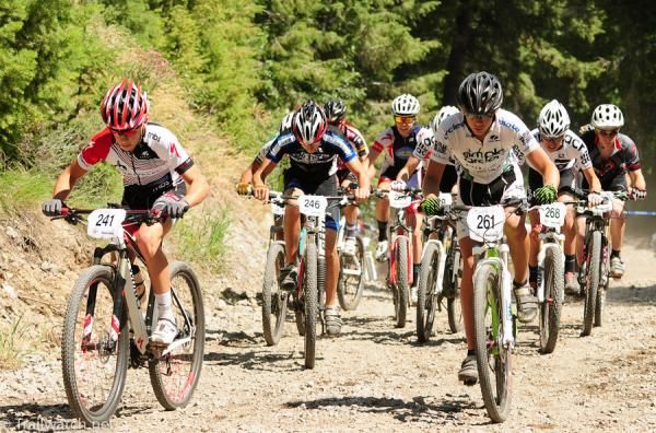 The 15-16 men head up the long fire road climb
