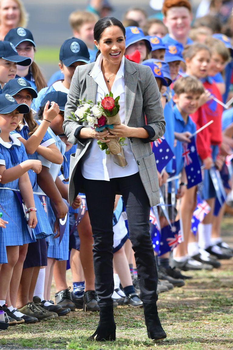 Footwear, Trousers, Hat, Uniform, Shorts, Electric blue, Calf, Spring, Stadium, Boot,