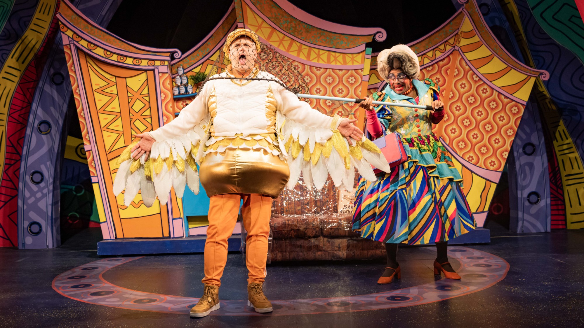 Pantomime Mama Goose