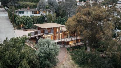 richard lareau bone residence