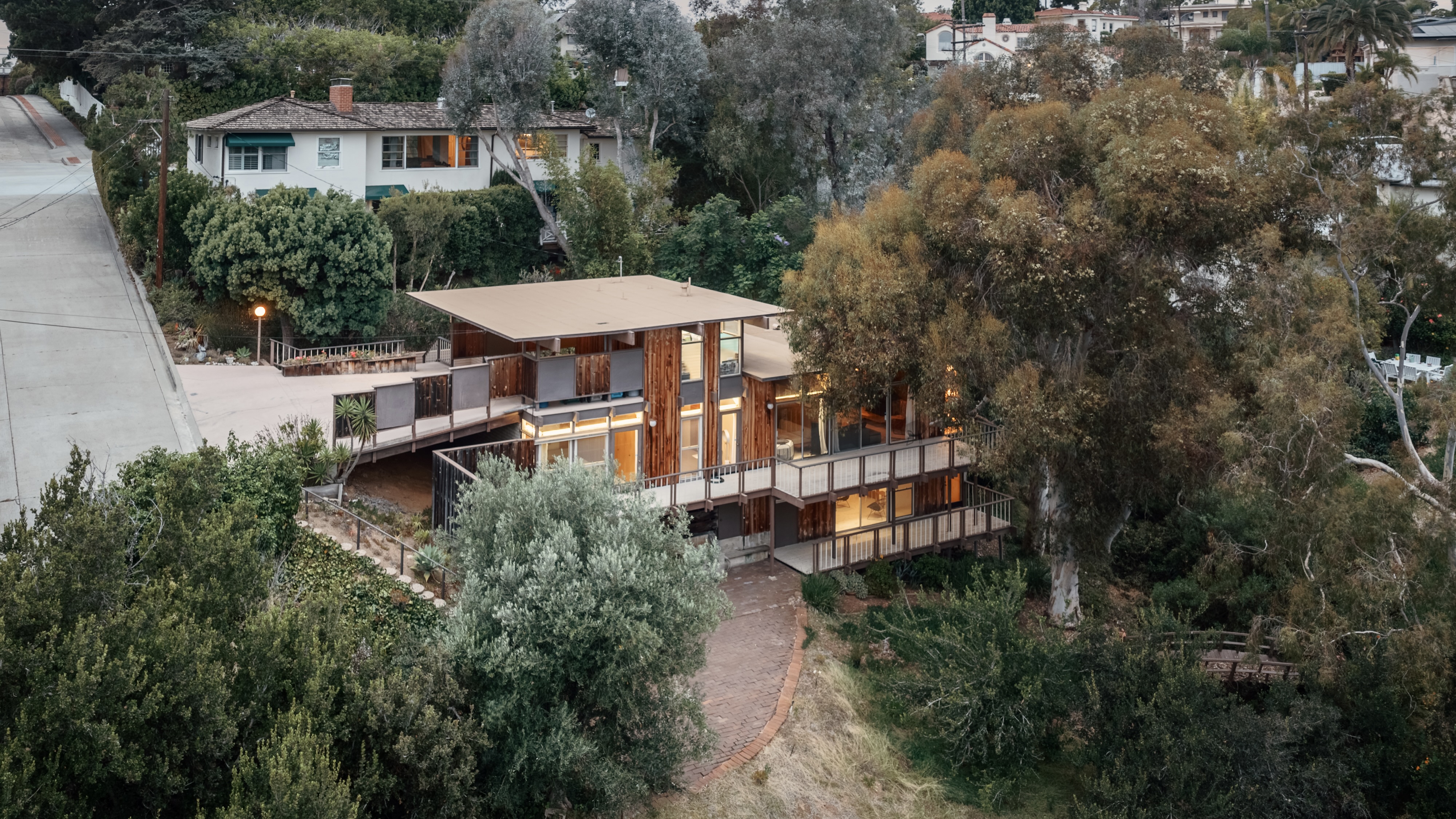 richard lareau bone residence