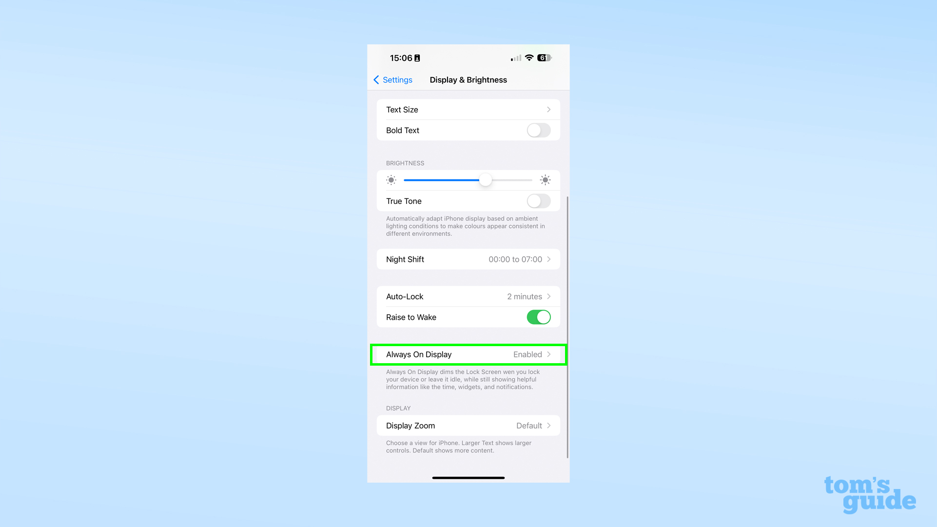 Скриншот приложения «Настройки iOS 16.2», показывающий меню «Дисплей и яркость».