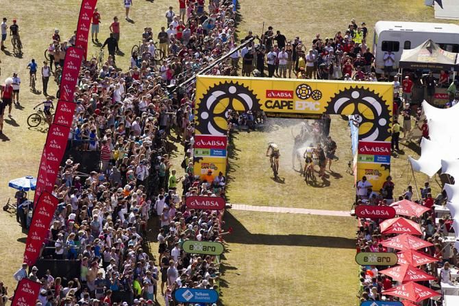 Overall winners Jaroslav Kulhavy &amp; Christoph Sauser of Burry Stander-Songo celebrate