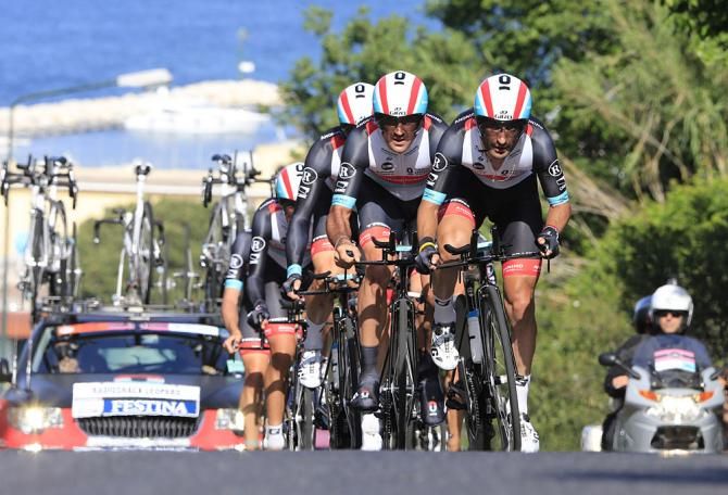 RadioShack-Leopard team time trials in the Giro