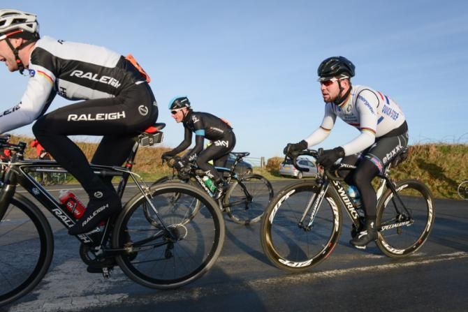 Mark Cavendish safely tucked in behind his break companions