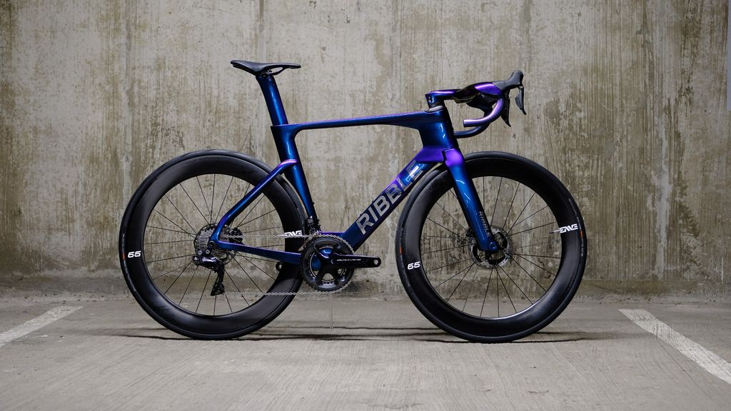 This is the 'world's most aerodynamically advanced road bike ...