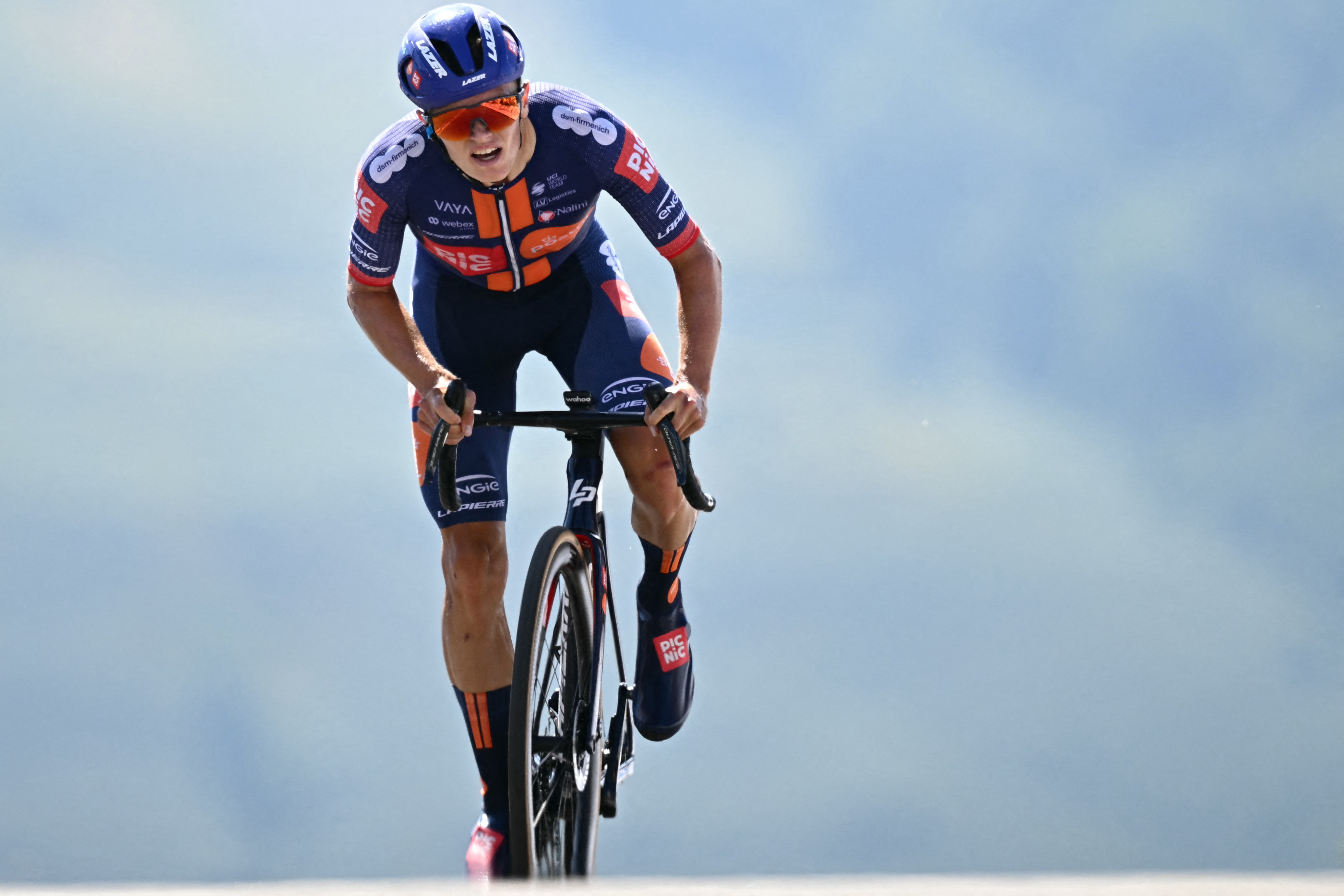 Team Picnic PostNL team&#039;s British rider Oscar Onley cycles to the finish line of the 13th stage of the 112th edition of the Tour de France cycling race, 10.9 km individual time trial between Loudenvielle and Peyragudes, in the Pyrenees mountains of southwestern France, on July 18, 2025. (Photo by Loic VENANCE / AFP) (Photo by LOIC VENANCE/AFP via Getty Images)