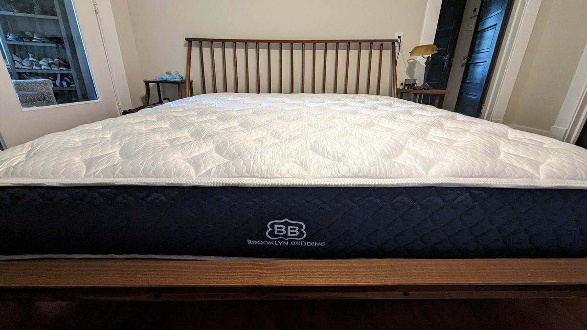 Brooklyn Bedding Signature Hybrid with Cloud Pillow Top mattress review ...