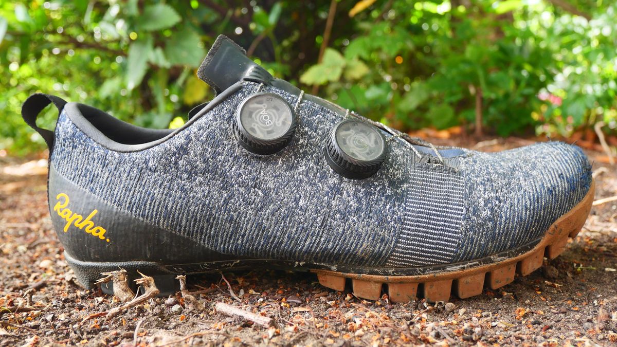 Rapha Explore Powerweave gravel shoe review – comfortable and stylish ...